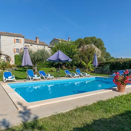 Holiday home Tamaris With Pool Visnjan