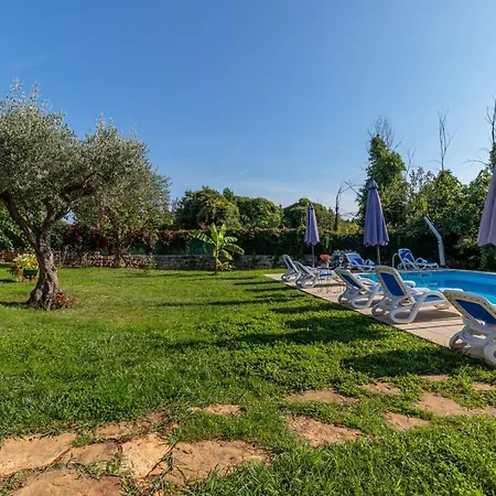 Tamaris With Pool Holiday home